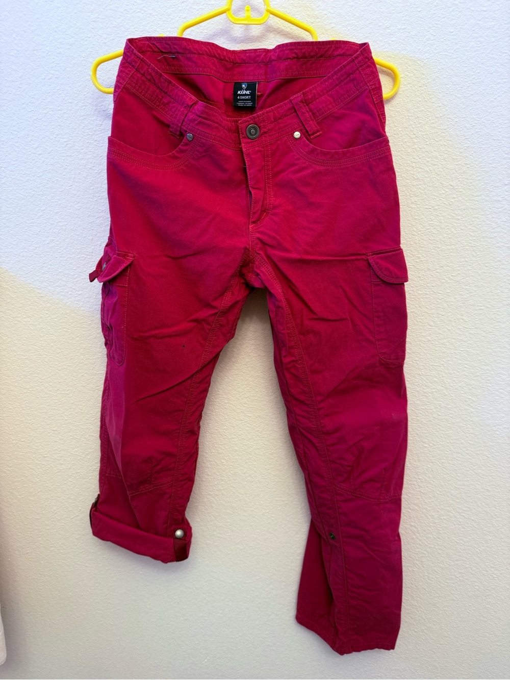 Kuhl Pants Women’s 4 Short Straight Leg Cargo Raspberry